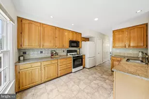 7001 Fieldhurst Ct, Alexandria, VA 22315 - Photo 12