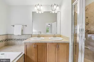 7001 Fieldhurst Ct, Alexandria, VA 22315 - Photo 30