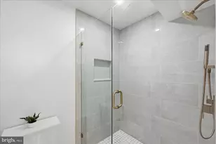 2716 Silkwood Ct, Oakton, VA 22124 - Photo 28