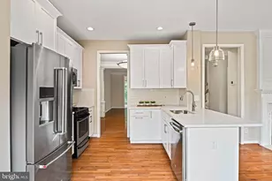 4103 Oak Village Landing, Fairfax, VA 22033 - Photo 4