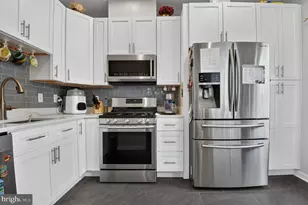 2921 Deer Hollow Way, Fairfax, VA 22031 - Photo 4