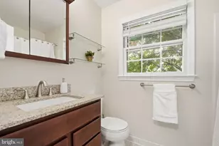 408 Holloway Ct NE, Vienna, VA 22180 - Photo 22