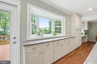 408 Holloway Court NE, Vienna, VA 22180 - Photo 6