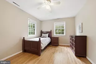 408 Holloway Ct NE, Vienna, VA 22180 - Photo 24