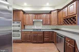 3553 Huntley Manor Ln, Alexandria, VA 22306 - Photo 8
