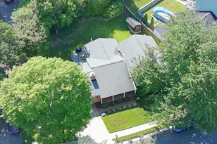 8097 Winding Way Ct, Springfield, VA 22153 - Photo 4