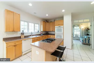2944 Edgelea Road, Vienna, VA 22181 - Photo 16