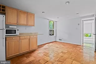 8108 Timber Valley Ct, Dunn Loring, VA 22027 - Photo 8