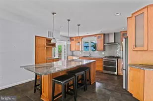 8108 Timber Valley Ct, Dunn Loring, VA 22027 - Photo 22