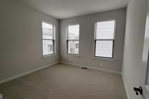 2433 Silver Line Aly, Herndon, VA 20171 - Photo 6