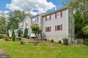 8403 Silverdale Ct, Lorton, VA 22079 - Photo 2
