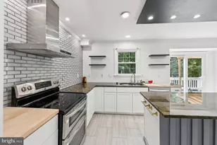 8403 Silverdale Ct, Lorton, VA 22079 - Photo 14