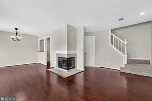 9254 Cardinal Forest Ln, Lorton, VA 22079 - Photo 6