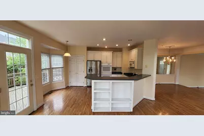 8021 Kidwell Town Court, Vienna, VA 22182 - Photo 8