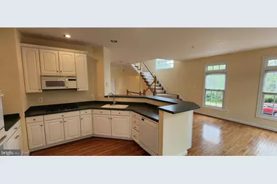 8021 Kidwell Town Court, Vienna, VA 22182 - Photo 10