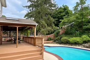 9217 Santayana Dr, Fairfax, VA 22031 - Photo 2