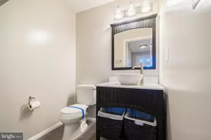 2911 Montauk Ct, Falls Church, VA 22042 - Photo 4