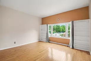 8418 Penshurst Dr, Springfield, VA 22152 - Photo 4