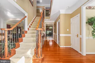 12916 Hedgetop Dr, Herndon, VA 20171 - Photo 2