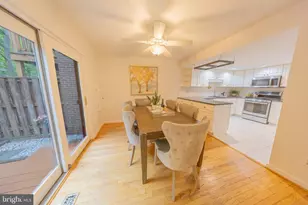 2201 Cedar Cove Ct, Reston, VA 20191 - Photo 4