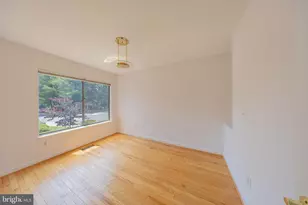 2201 Cedar Cove Ct, Reston, VA 20191 - Photo 2