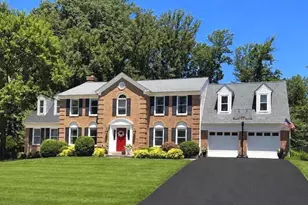 11556 Holly Briar Ln, Great Falls, VA 22066 - Photo 1