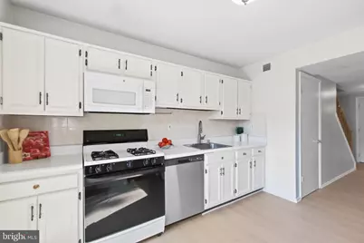 9424 Goshen Lane, Burke, VA 22015 - Photo 12
