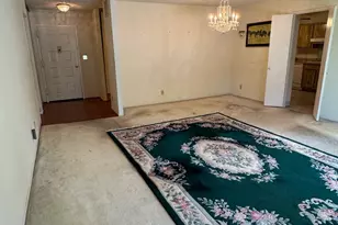 8370 Greensboro Dr, McLean, VA 22102 - Photo 4