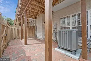 2849 Laura Gae Cir, Vienna, VA 22180 - Photo 70