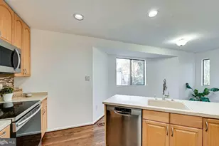 1661 Cedar Hollow Way, Reston, VA 20194 - Photo 10