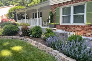 10320 Collingham Dr, Fairfax, VA 22032 - Photo 2