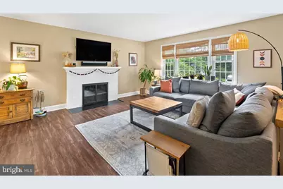 5208 Lindsay Street, Fairfax, VA 22032 - Photo 4
