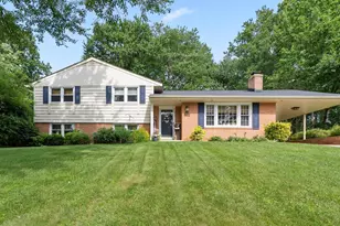 5208 Lindsay St, Fairfax, VA 22032 - Photo 2