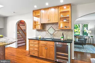 1715 Fox Run Ct, Vienna, VA 22182 - Photo 8
