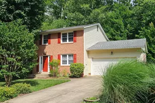 5243 Kaywood Ct, Fairfax, VA 22032 - Photo 2