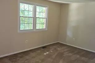 5243 Kaywood Ct, Fairfax, VA 22032 - Photo 10