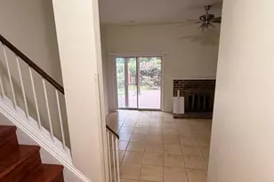 8818 Ridge Hollow Ct, Springfield, VA 22152 - Photo 4