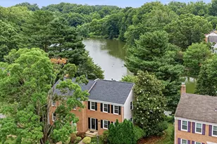 9426 Goshen Ln, Burke, VA 22015 - Photo 2