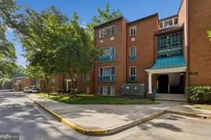 11841 Shire Ct, Reston, VA 20191 - Photo 2