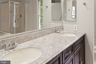 15253 Surrey House Way, Centreville, VA 20120 - Photo 4
