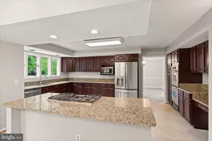 15253 Surrey House Way, Centreville, VA 20120 - Photo 20