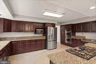 15253 Surrey House Way, Centreville, VA 20120 - Photo 18