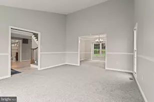 15253 Surrey House Way, Centreville, VA 20120 - Photo 14