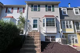 13710 Autumn Vale Ct, Chantilly, VA 20151 - Photo 1