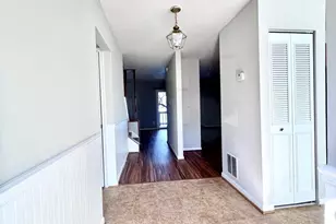 13710 Autumn Vale Ct, Chantilly, VA 20151 - Photo 2
