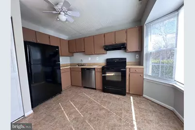 13710 Autumn Vale Court #26E, Chantilly, VA 20151 - Photo 4