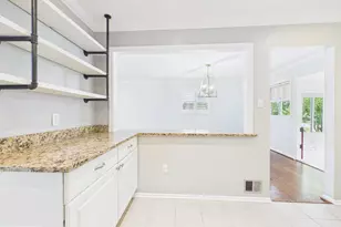9201 Cherrytree Dr, Alexandria, VA 22309 - Photo 14