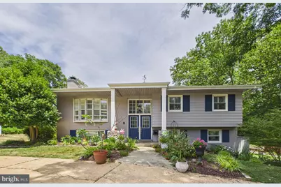 9201 Cherrytree Drive, Alexandria, VA 22309 - Photo 2