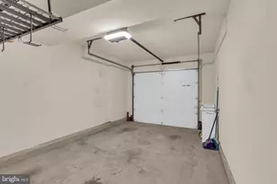 9902 Michael Schar Ct, Vienna, VA 22181 - Photo 36