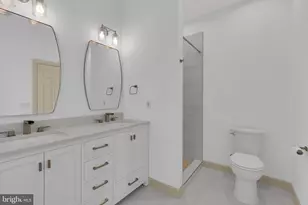 9902 Michael Schar Ct, Vienna, VA 22181 - Photo 24